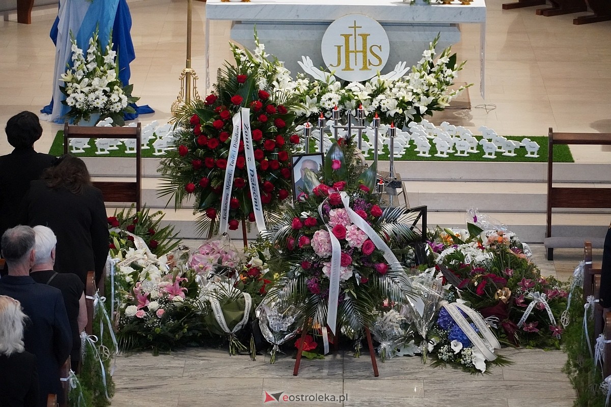 Pogrzeb śp. Tadeusza Giersa, wieloletniego radnego i działacza samorządowego z Ostrołęki [13.05.2024] - zdjęcie #8 - eOstroleka.pl