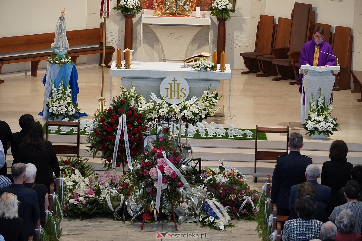 Pogrzeb śp. Tadeusza Giersa, wieloletniego radnego i działacza samorządowego z Ostrołęki [13.05.2024] - zdjęcie #4 - eOstroleka.pl