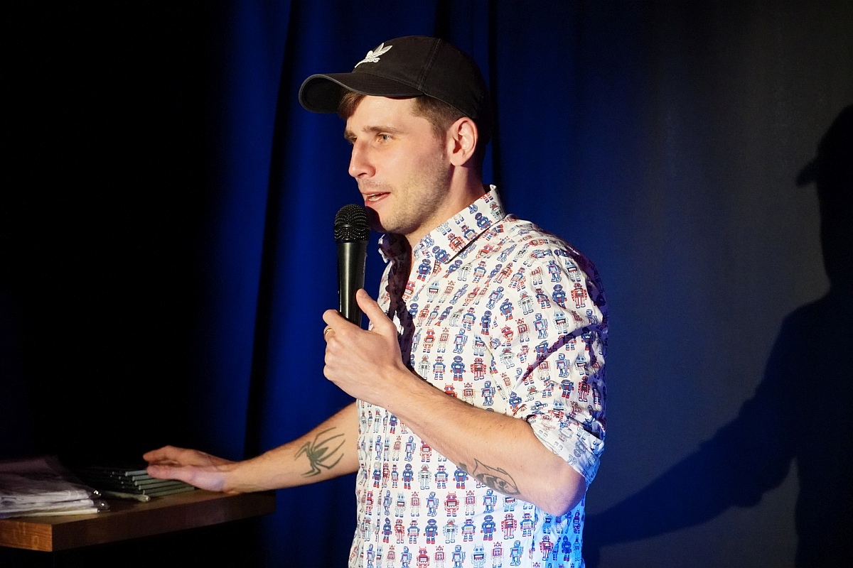 Wieczór stand up w Klubie Łubudu. Na scenie Bartosz Zalewski i Marceli Chojnacki [13.05.2024] - zdjęcie #23 - eOstroleka.pl