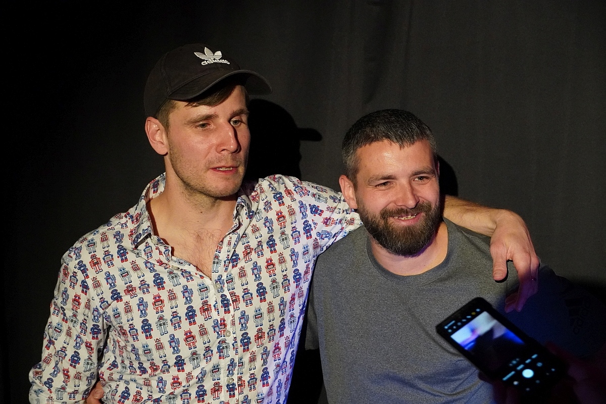 Wieczór stand up w Klubie Łubudu. Na scenie Bartosz Zalewski i Marceli Chojnacki [13.05.2024] - zdjęcie #8 - eOstroleka.pl