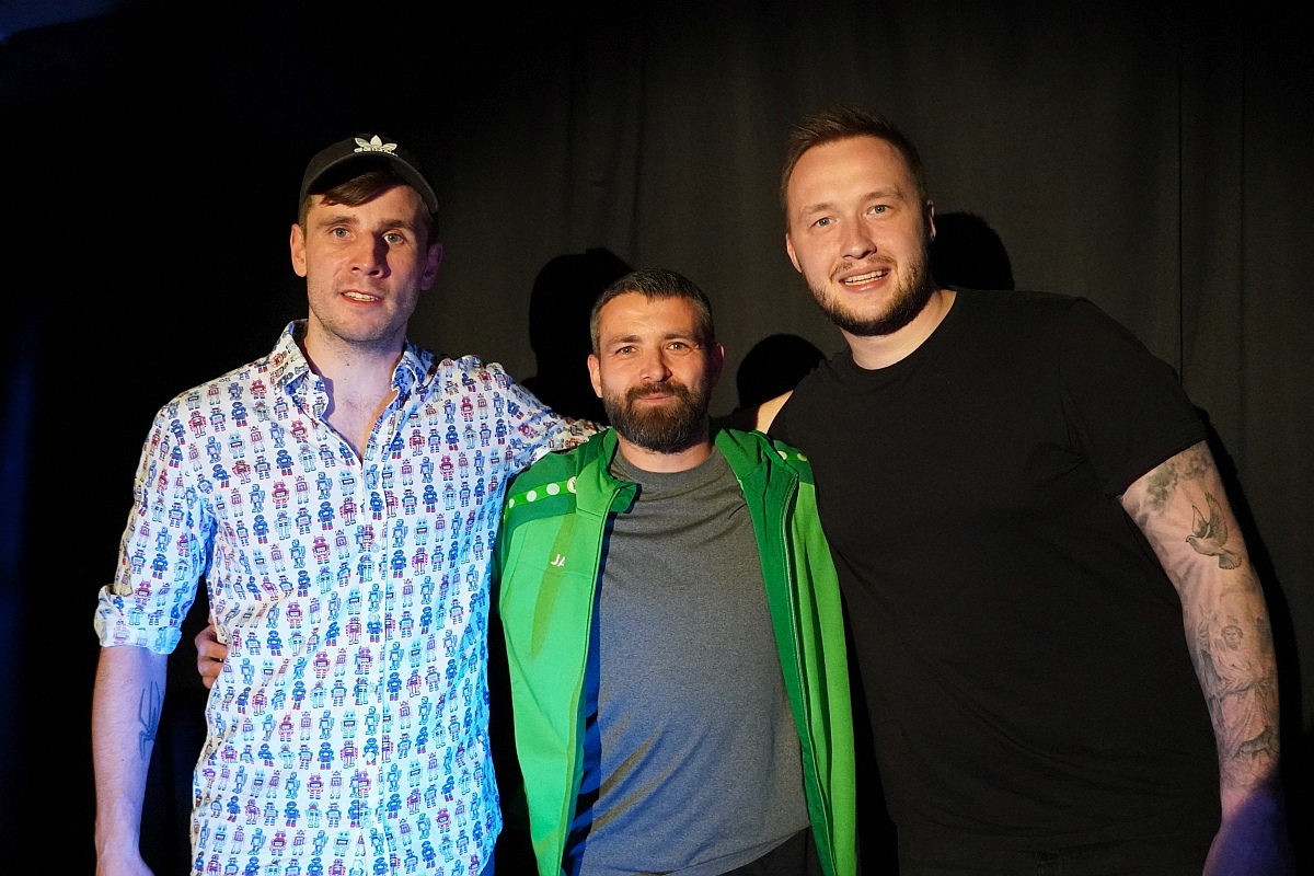 Wieczór stand up w Klubie Łubudu. Na scenie Bartosz Zalewski i Marceli Chojnacki [13.05.2024] - zdjęcie #2 - eOstroleka.pl