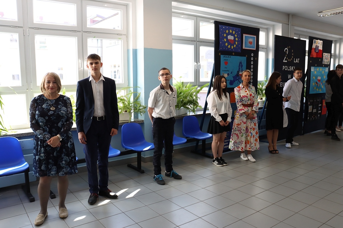 Egzamin ósmoklasisty w SP 10 w Ostrołęce [14.05.2024] - zdjęcie #70 - eOstroleka.pl