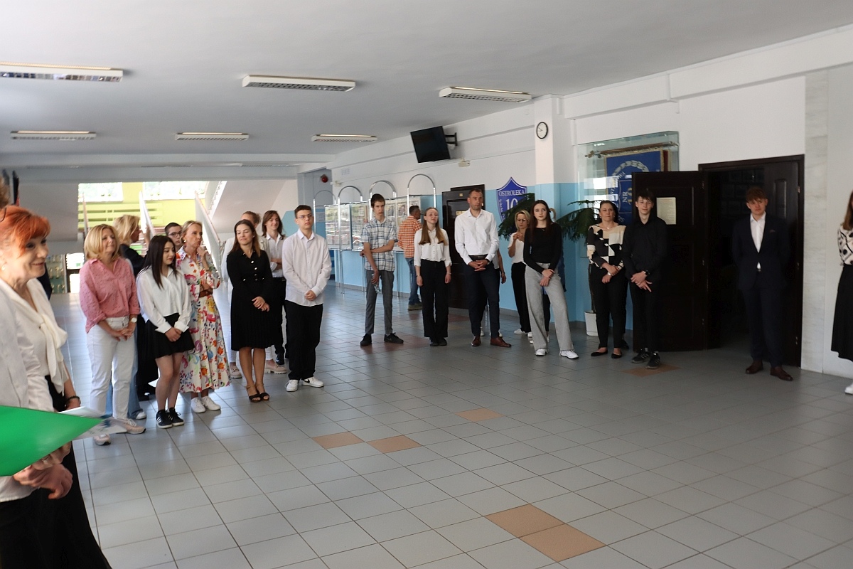 Egzamin ósmoklasisty w SP 10 w Ostrołęce [14.05.2024] - zdjęcie #45 - eOstroleka.pl