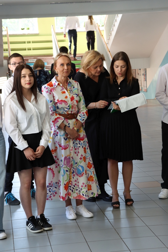 Egzamin ósmoklasisty w SP 10 w Ostrołęce [14.05.2024] - zdjęcie #12 - eOstroleka.pl