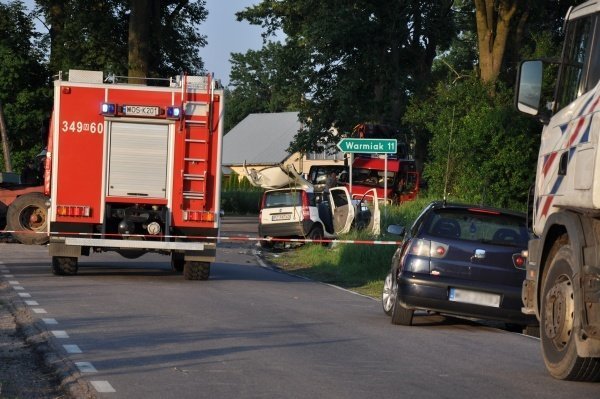 Wypadek w Dębach k. Łysych (21.06.2011) - zdjęcie #21 - eOstroleka.pl