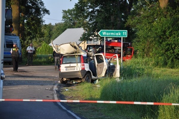 Wypadek w Dębach k. Łysych (21.06.2011) - zdjęcie #20 - eOstroleka.pl