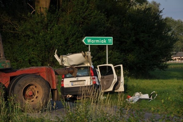 Wypadek w Dębach k. Łysych (21.06.2011) - zdjęcie #15 - eOstroleka.pl