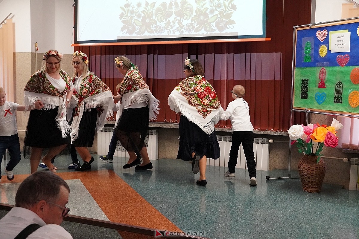 II Przegląd Teatralny Osób Niepełnosprawnych w Ostrołęce [14.05.2024] - zdjęcie #65 - eOstroleka.pl