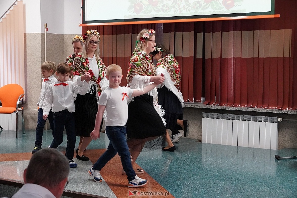 II Przegląd Teatralny Osób Niepełnosprawnych w Ostrołęce [14.05.2024] - zdjęcie #64 - eOstroleka.pl