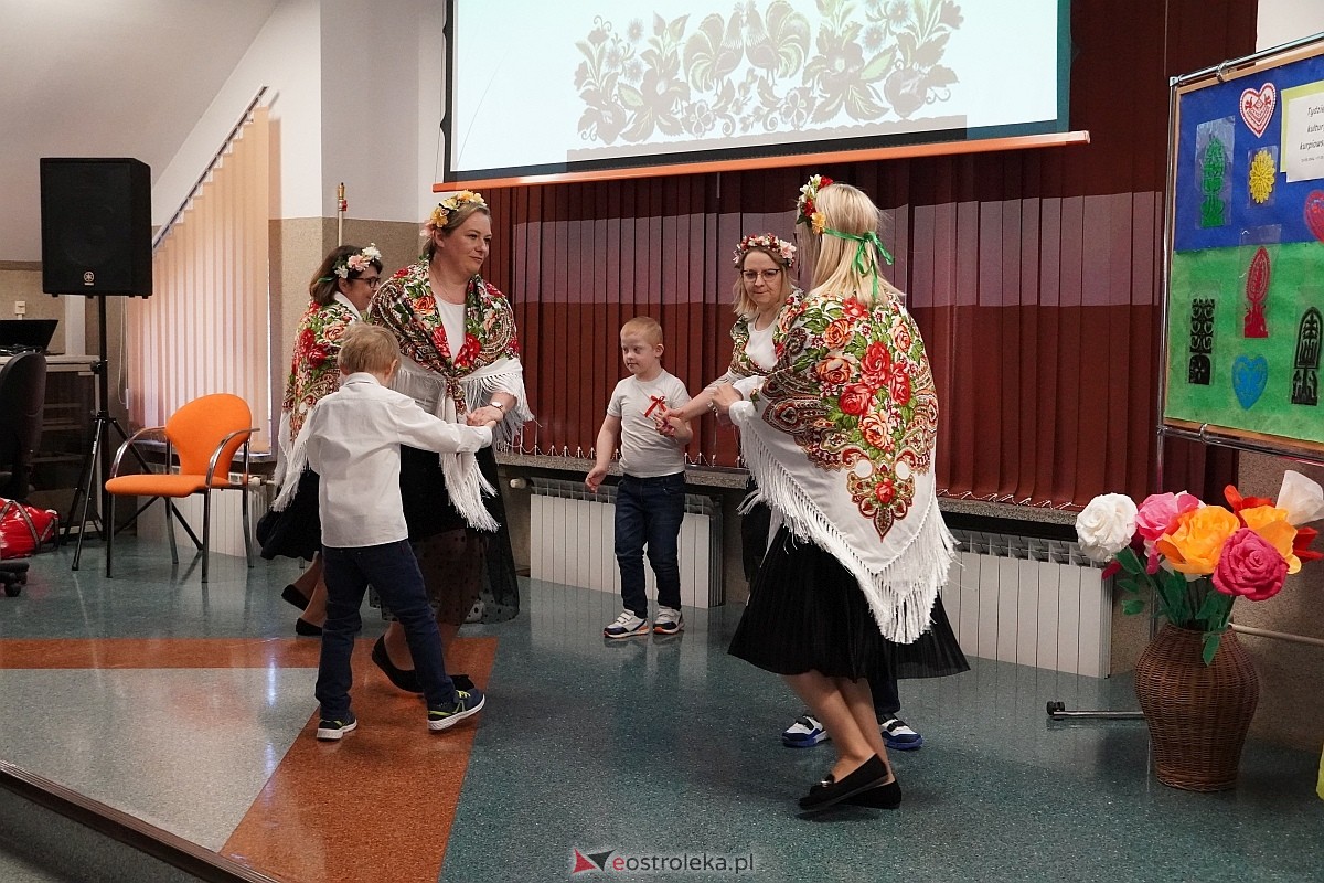 II Przegląd Teatralny Osób Niepełnosprawnych w Ostrołęce [14.05.2024] - zdjęcie #61 - eOstroleka.pl