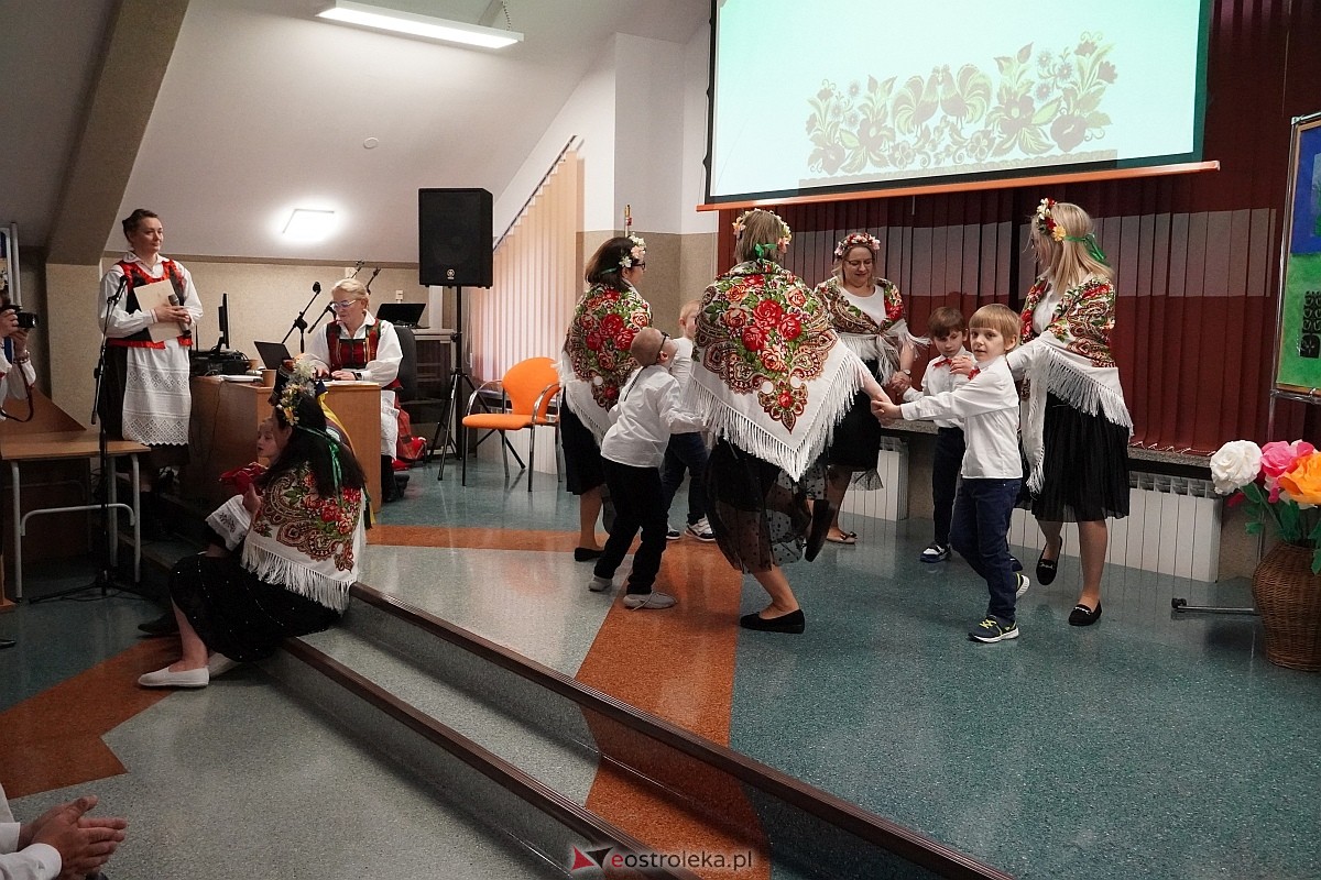 II Przegląd Teatralny Osób Niepełnosprawnych w Ostrołęce [14.05.2024] - zdjęcie #57 - eOstroleka.pl