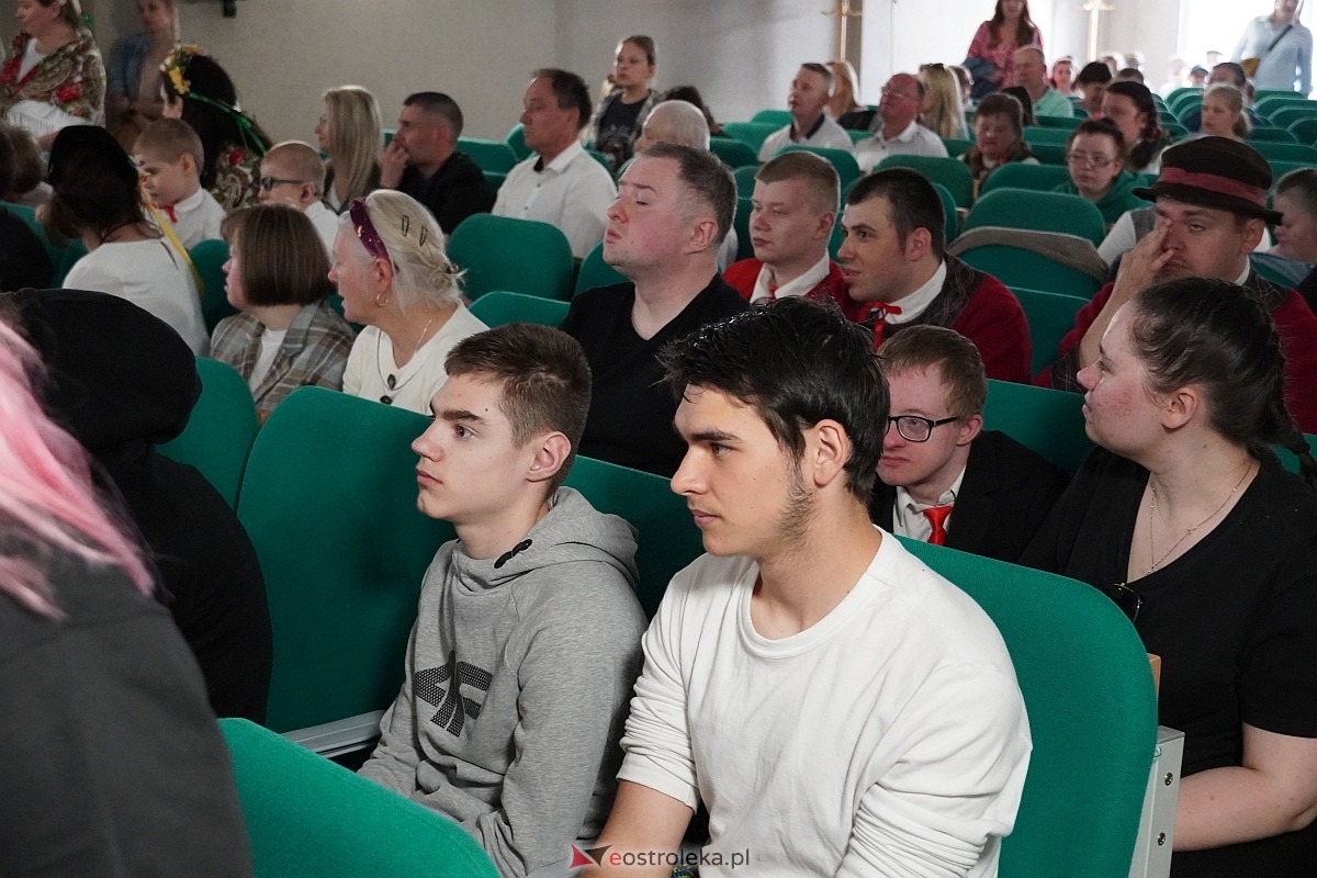 II Przegląd Teatralny Osób Niepełnosprawnych w Ostrołęce [14.05.2024] - zdjęcie #46 - eOstroleka.pl
