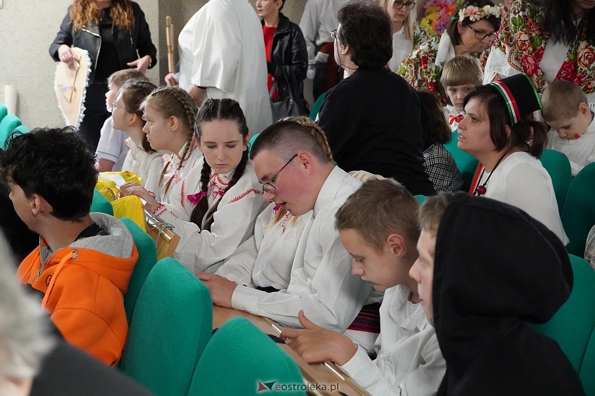 II Przegląd Teatralny Osób Niepełnosprawnych w Ostrołęce [14.05.2024] - zdjęcie #44 - eOstroleka.pl