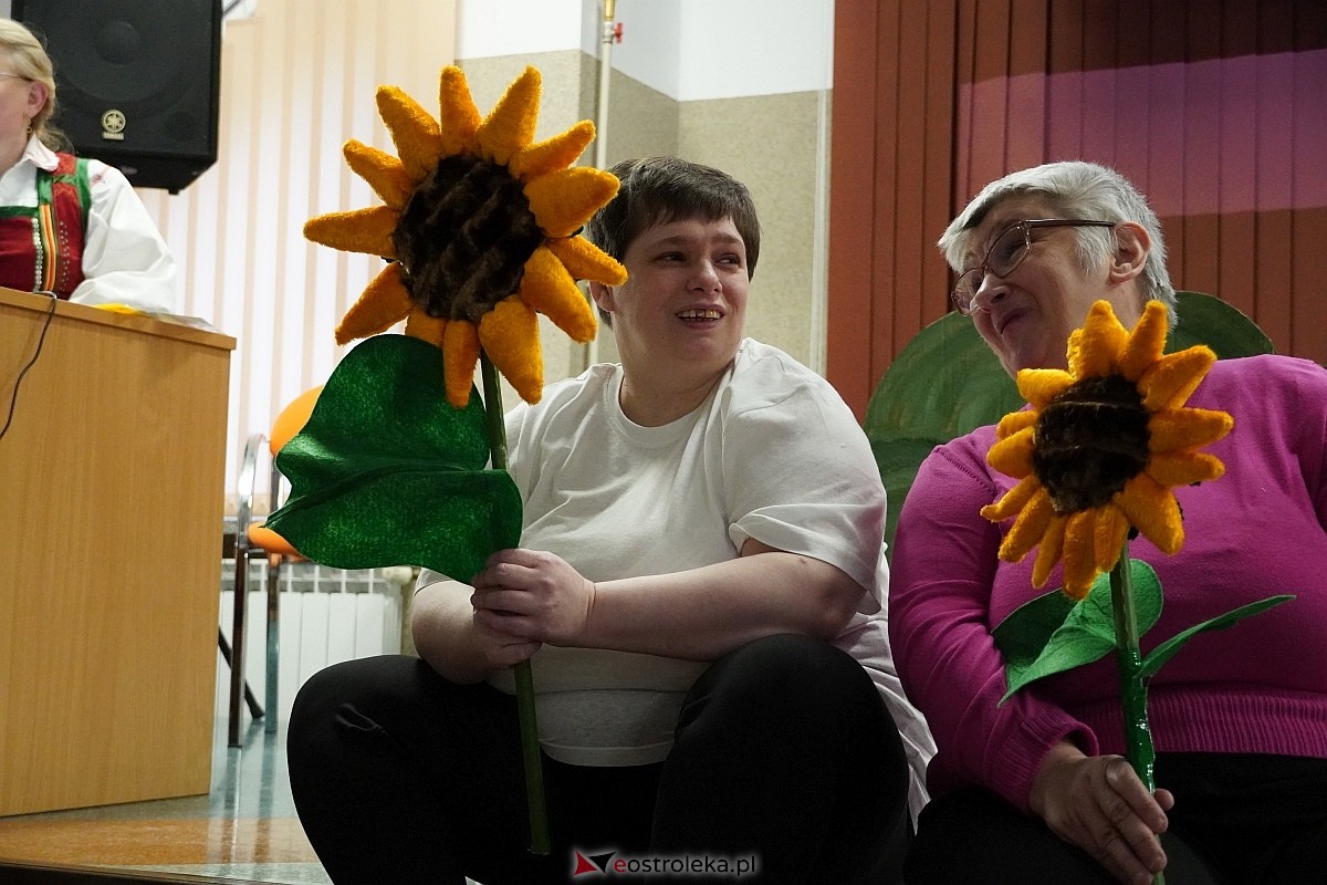 II Przegląd Teatralny Osób Niepełnosprawnych w Ostrołęce [14.05.2024] - zdjęcie #32 - eOstroleka.pl