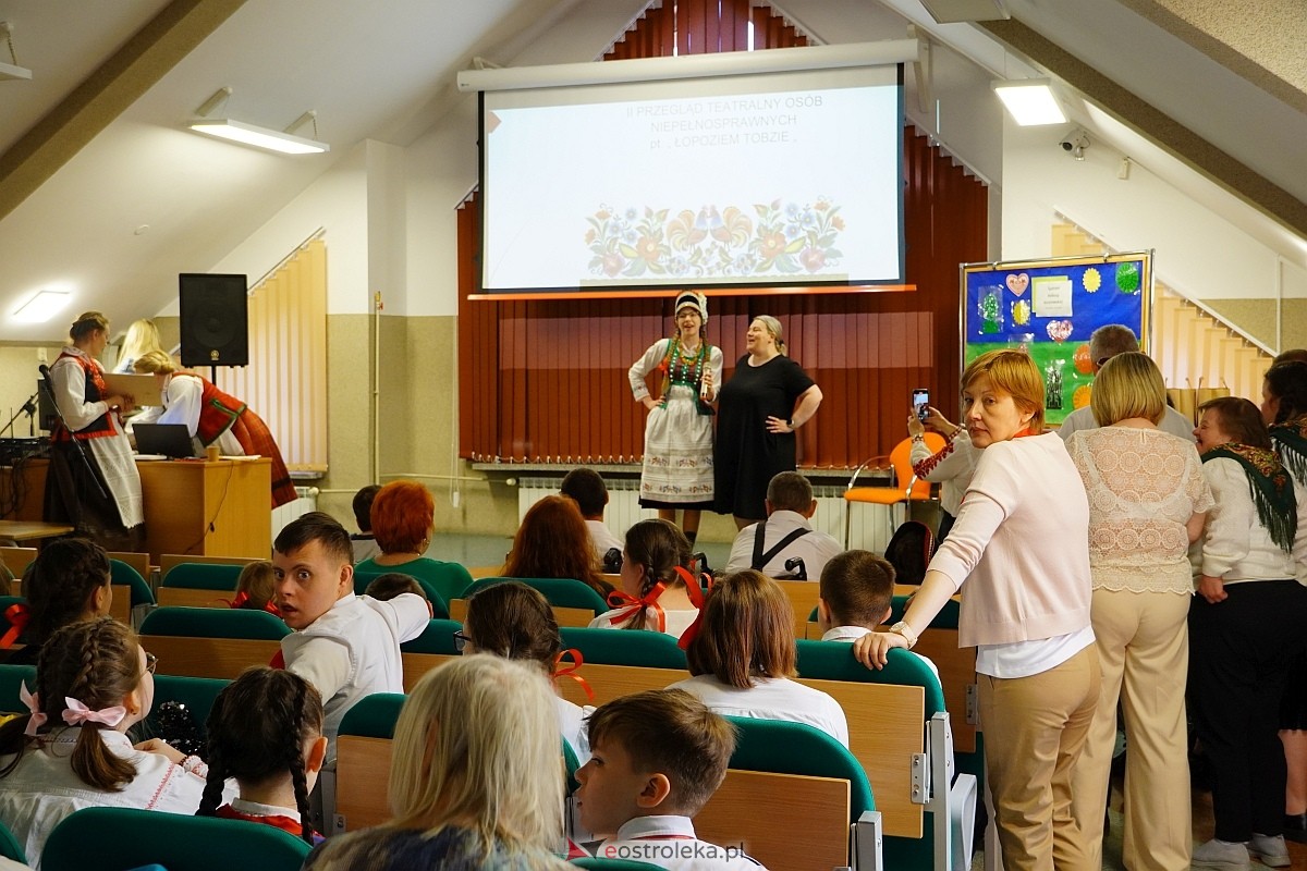 II Przegląd Teatralny Osób Niepełnosprawnych w Ostrołęce [14.05.2024] - zdjęcie #6 - eOstroleka.pl