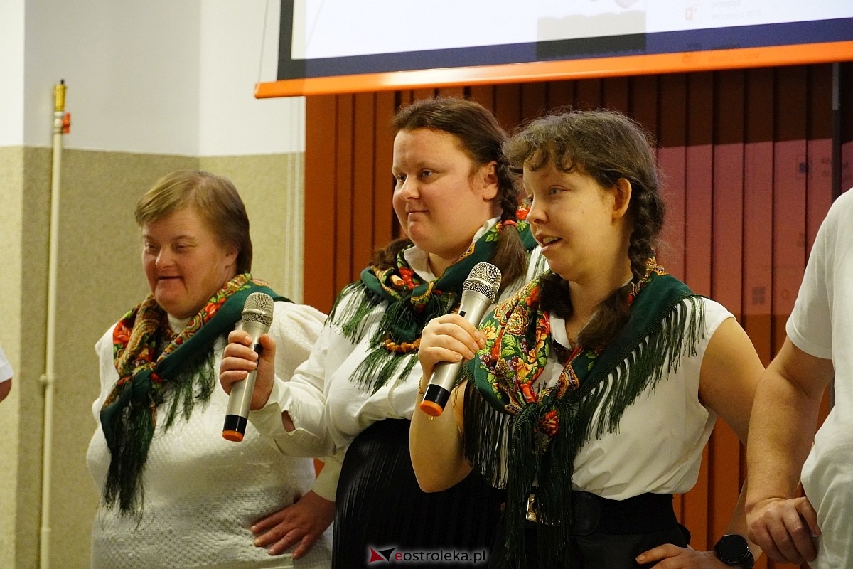 II Przegląd Teatralny Osób Niepełnosprawnych w Ostrołęce [14.05.2024] - zdjęcie #2 - eOstroleka.pl
