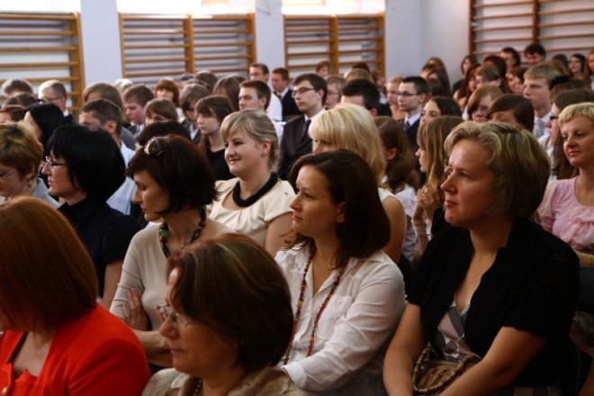 Zakończenie roku w II LO (22.06.2011) - zdjęcie #28 - eOstroleka.pl
