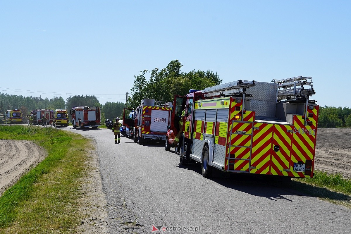 Wypadek na przejeździe kolejowym w Czarnowcu [17.05.2024] - zdjęcie #44 - eOstroleka.pl