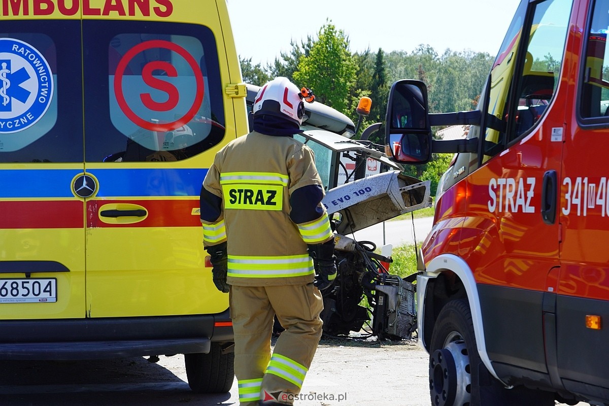 Wypadek na przejeździe kolejowym w Czarnowcu [17.05.2024] - zdjęcie #36 - eOstroleka.pl