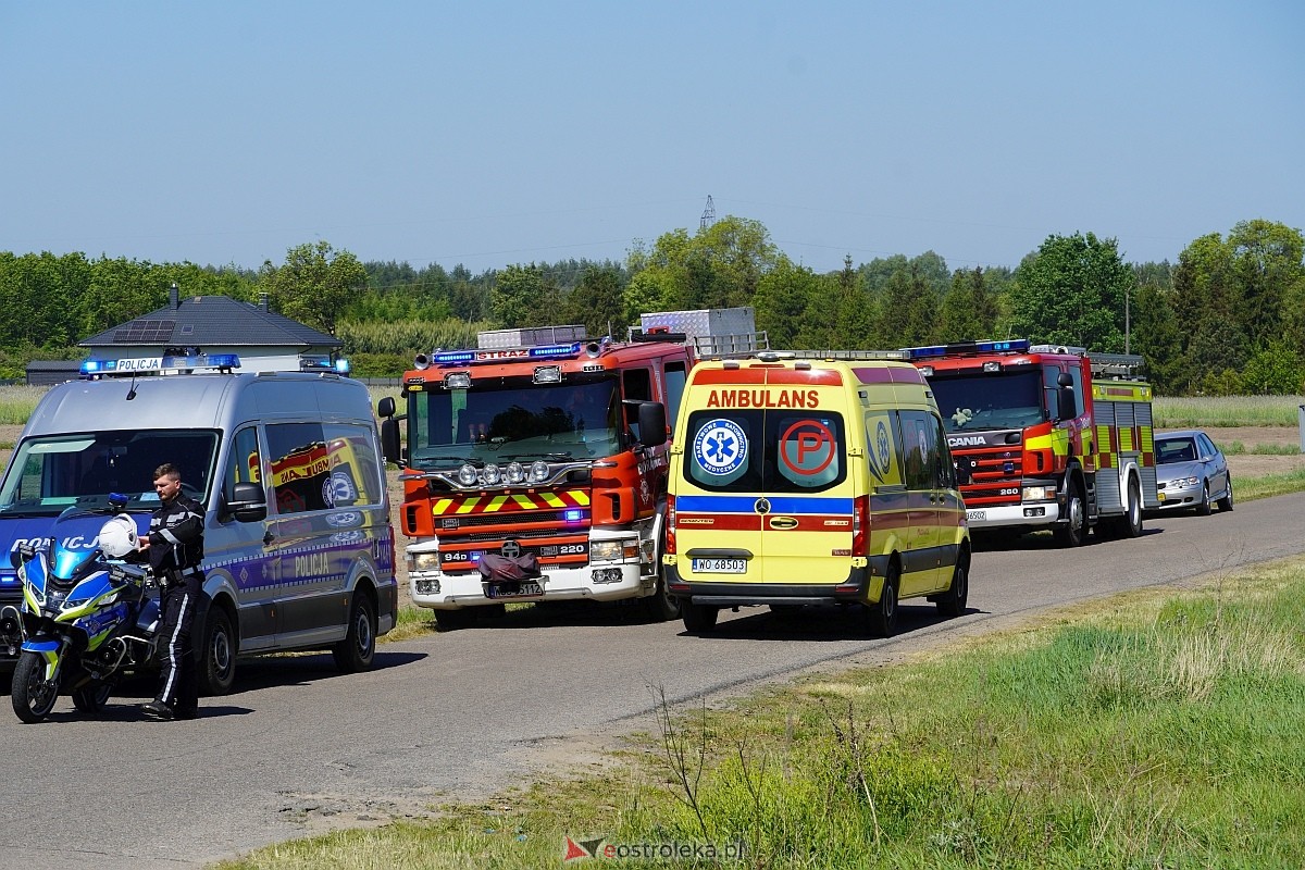 Wypadek na przejeździe kolejowym w Czarnowcu [17.05.2024] - zdjęcie #33 - eOstroleka.pl