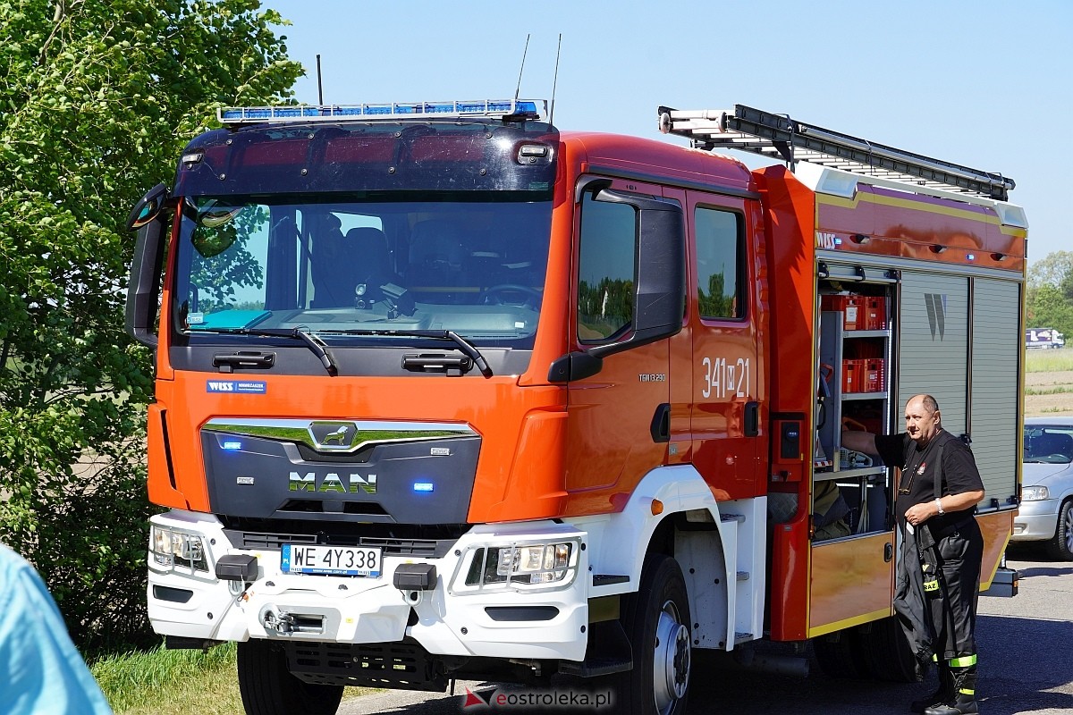 Wypadek na przejeździe kolejowym w Czarnowcu [17.05.2024] - zdjęcie #32 - eOstroleka.pl