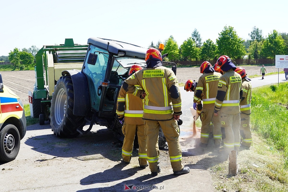 Wypadek na przejeździe kolejowym w Czarnowcu [17.05.2024] - zdjęcie #20 - eOstroleka.pl