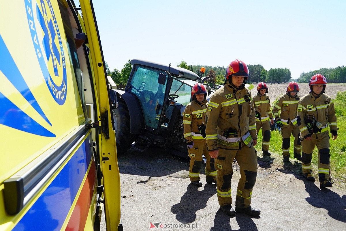Wypadek na przejeździe kolejowym w Czarnowcu [17.05.2024] - zdjęcie #8 - eOstroleka.pl