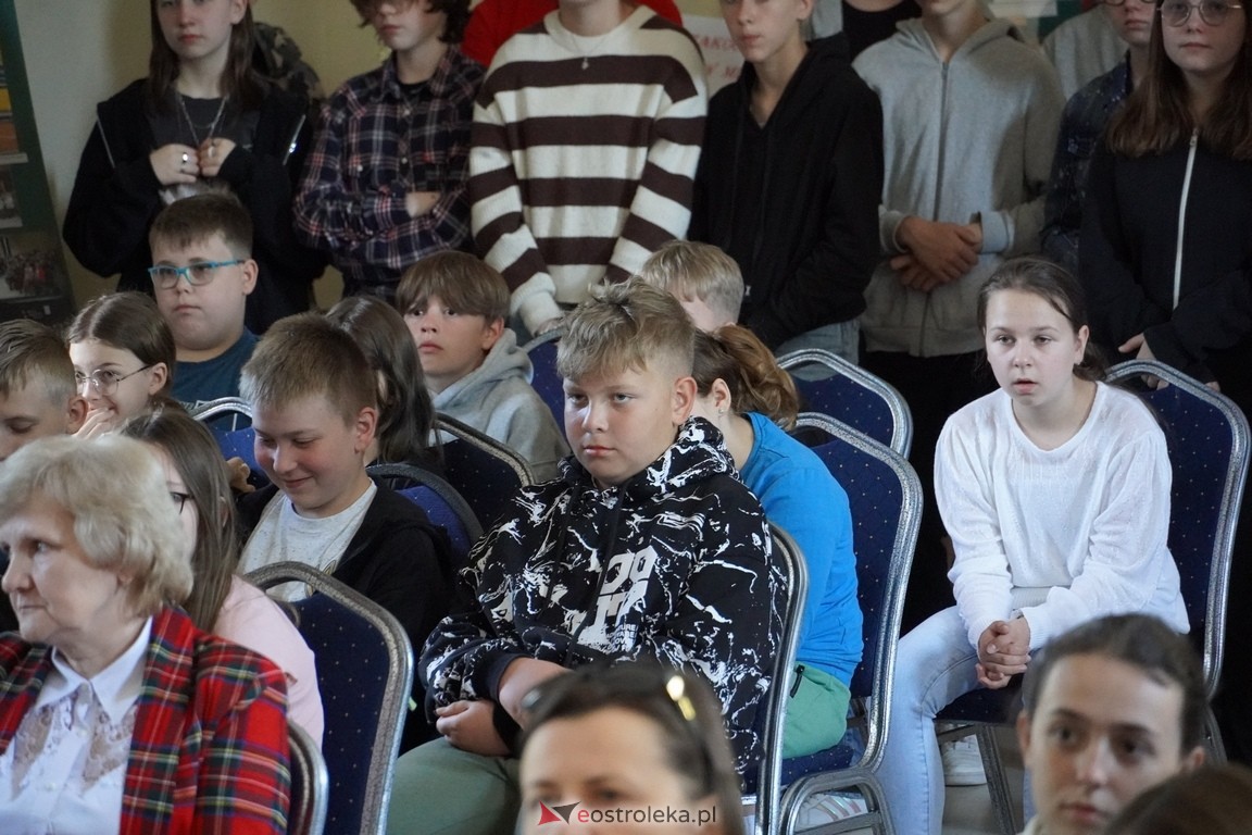 Konkurs recytatorski Najpiękniejsze wiersze Czesława Miłosza w hołdzie św. Janowi Pawłowi II [17.05.2024] - zdjęcie #32 - eOstroleka.pl