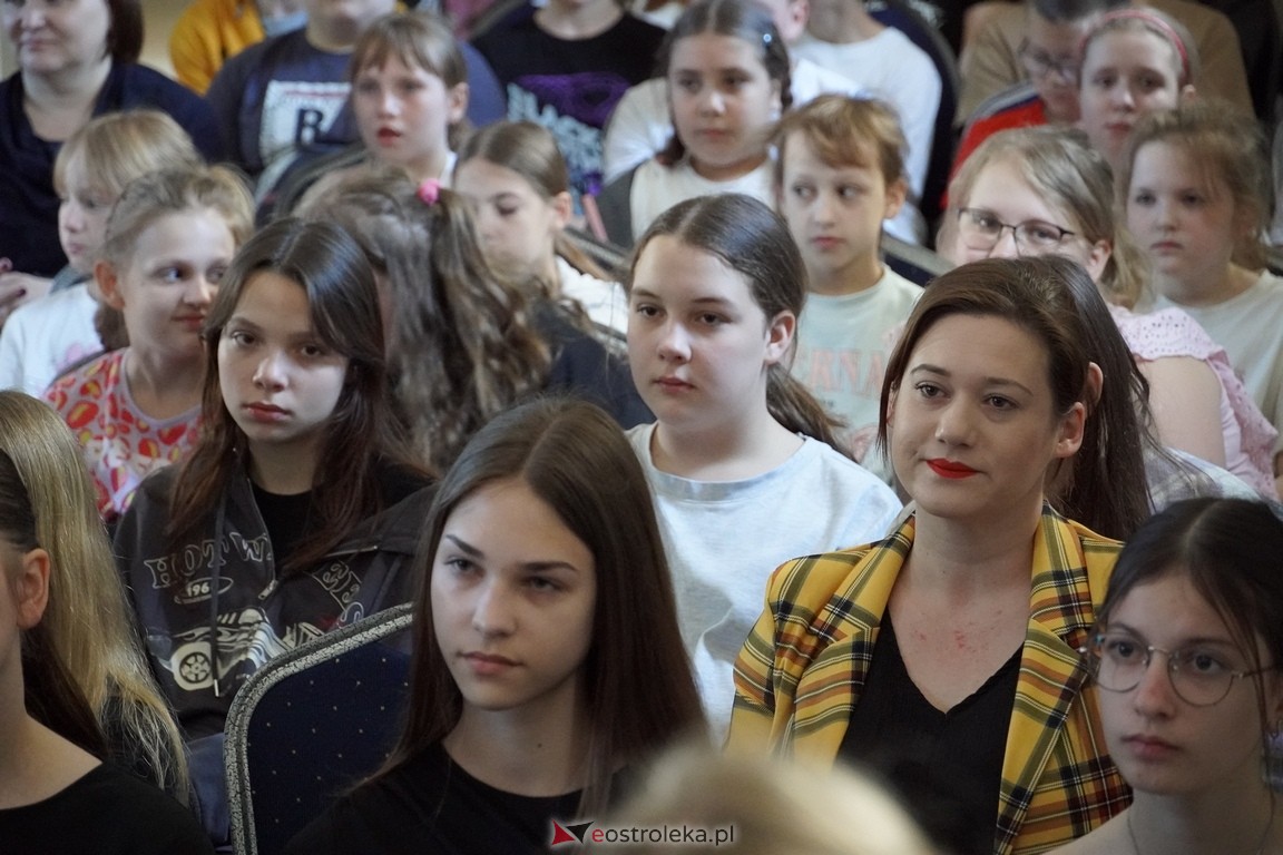 Konkurs recytatorski Najpiękniejsze wiersze Czesława Miłosza w hołdzie św. Janowi Pawłowi II [17.05.2024] - zdjęcie #26 - eOstroleka.pl