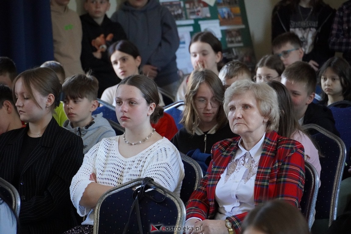 Konkurs recytatorski Najpiękniejsze wiersze Czesława Miłosza w hołdzie św. Janowi Pawłowi II [17.05.2024] - zdjęcie #18 - eOstroleka.pl