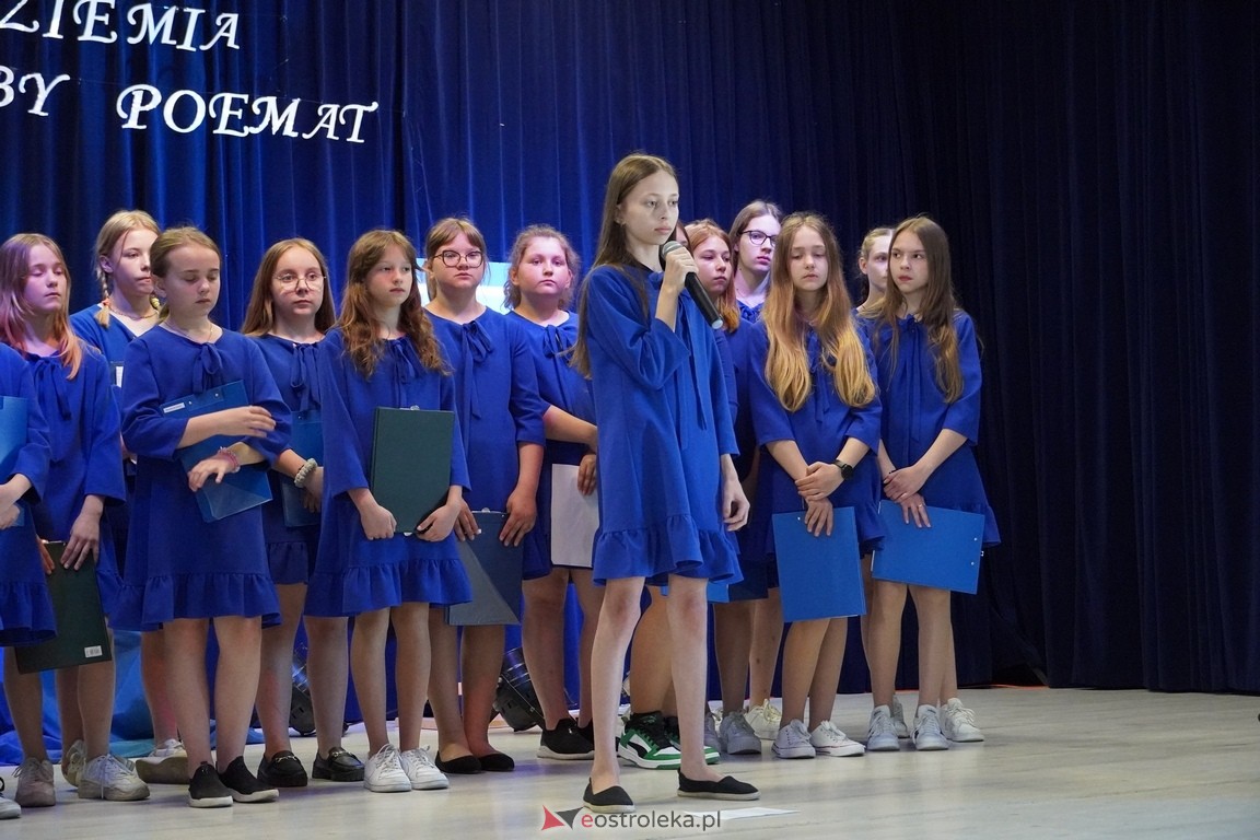 Konkurs recytatorski Najpiękniejsze wiersze Czesława Miłosza w hołdzie św. Janowi Pawłowi II [17.05.2024] - zdjęcie #11 - eOstroleka.pl