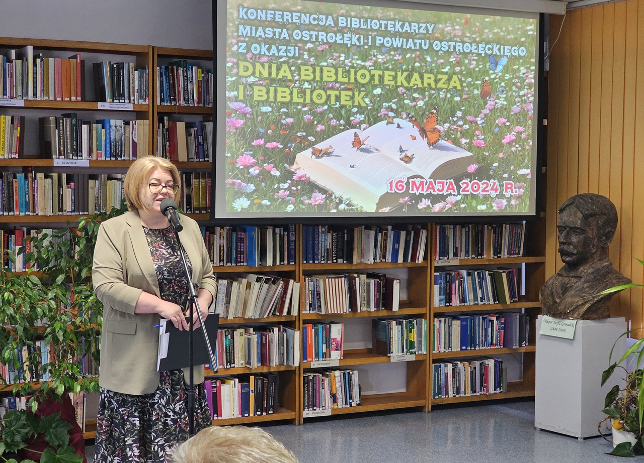 Dzień bibliotekarza [16.05.2024] - zdjęcie #15 - eOstroleka.pl