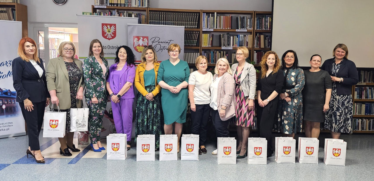 Dzień bibliotekarza [16.05.2024] - zdjęcie #10 - eOstroleka.pl