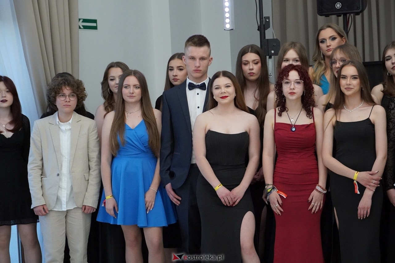 Półmetek I LO w Ostrołęce [17.05.2024] - zdjęcie #62 - eOstroleka.pl