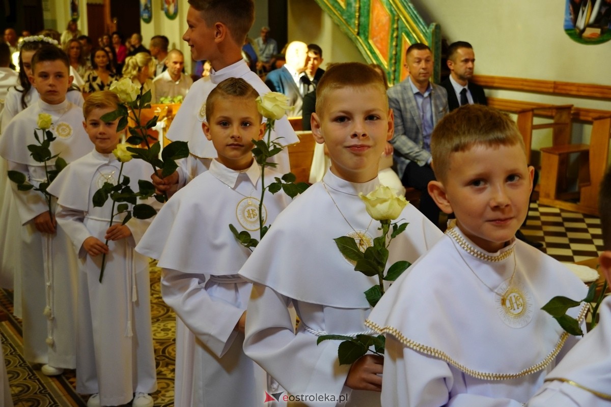 I Komunia Święta w kościele farnym w Ostrołęce [18.05.2024] - zdjęcie #5 - eOstroleka.pl
