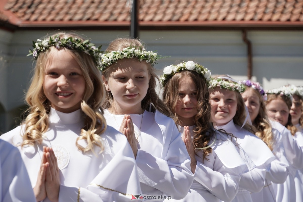 I Komunia Święta w sanktuarium pw. św. Antoniego Padewskiego w Ostrołęce 18.05.2024] - zdjęcie #31 - eOstroleka.pl