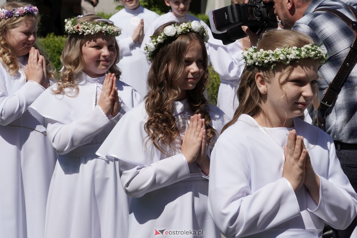 I Komunia Święta w sanktuarium pw. św. Antoniego Padewskiego w Ostrołęce 18.05.2024] - zdjęcie #46 - eOstroleka.pl