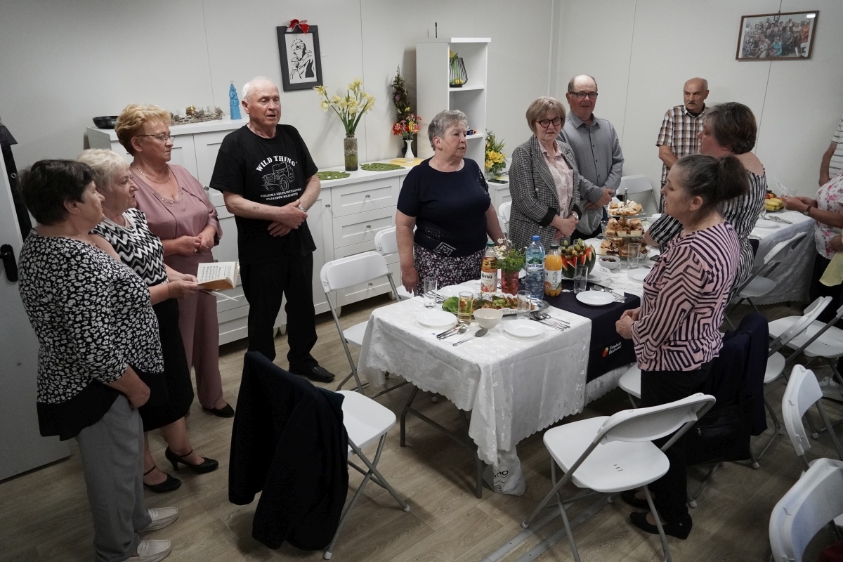Jan Paweł II łączy Kruki z Wadowicami: Integracyjne spotkanie z okazji rocznicy urodzin Papieża Polaka [18.05.2024] - zdjęcie #3 - eOstroleka.pl