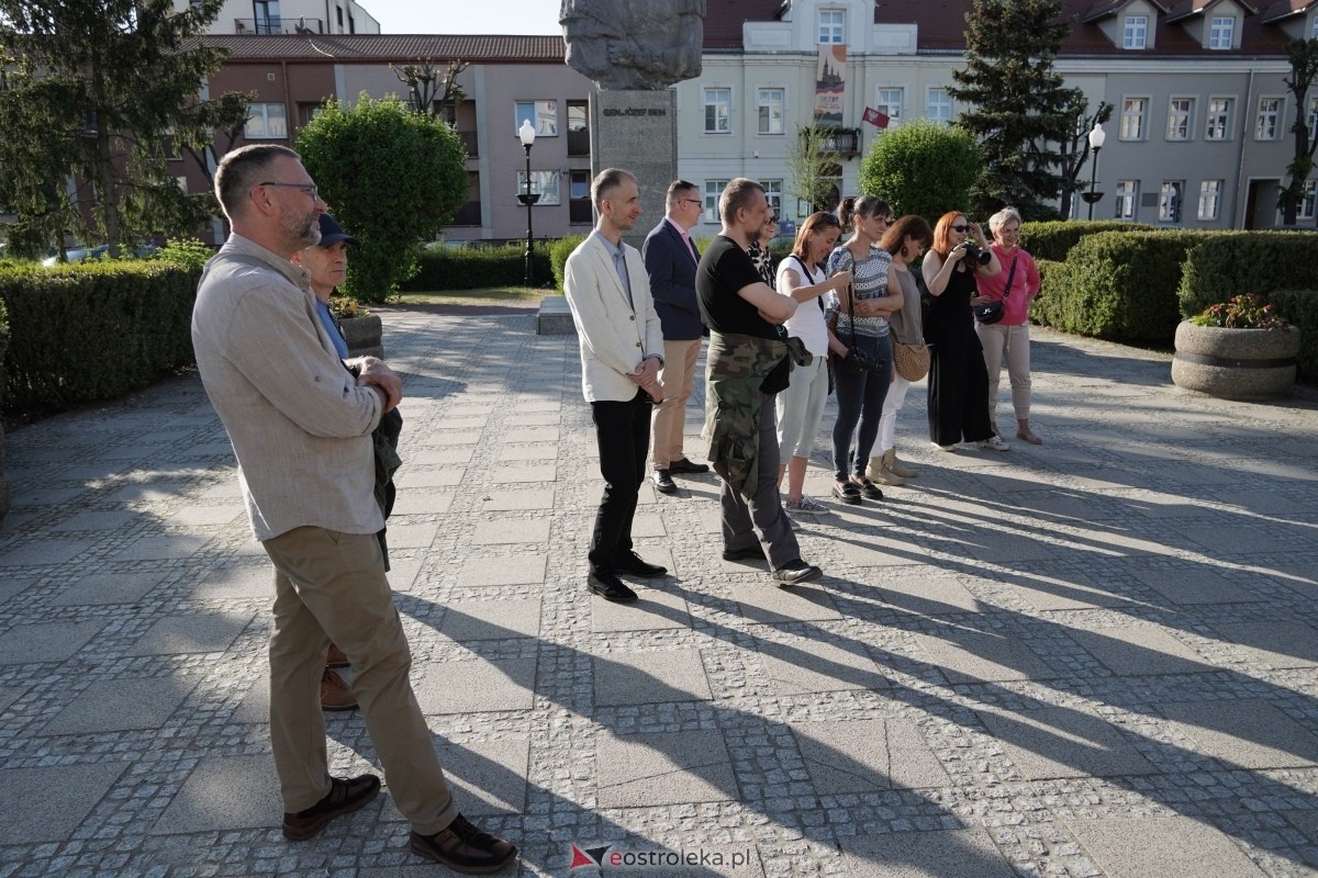 Noc Muzeów w Galerii Ostrołęka: Caravaggio, Nikifor i Piękna, Nasza [18.05.2024] - zdjęcie #29 - eOstroleka.pl