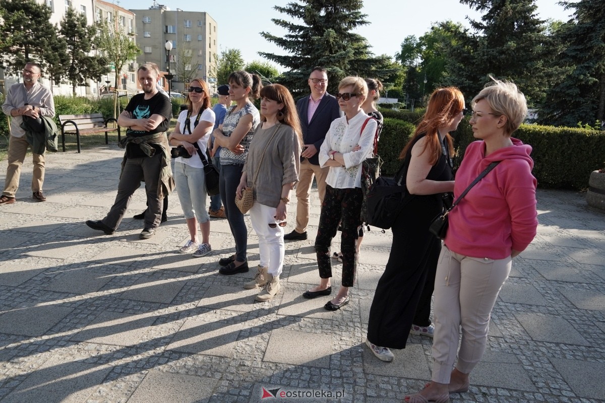 Noc Muzeów w Galerii Ostrołęka: Caravaggio, Nikifor i Piękna, Nasza [18.05.2024] - zdjęcie #18 - eOstroleka.pl