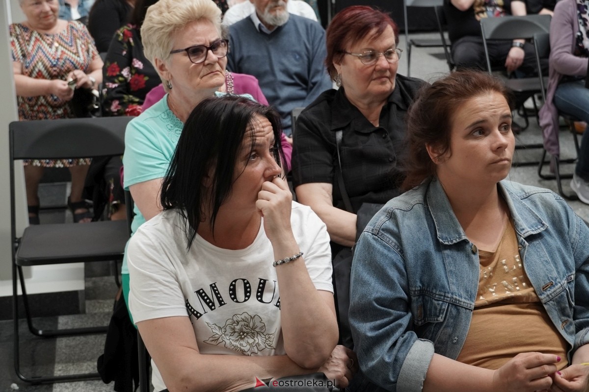 Noc Muzeów w Ostrołęce - Pora na Nikifora [18.05.2024] - zdjęcie #123 - eOstroleka.pl
