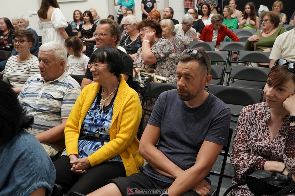 Noc Muzeów w Ostrołęce - Pora na Nikifora [18.05.2024] - zdjęcie #119 - eOstroleka.pl