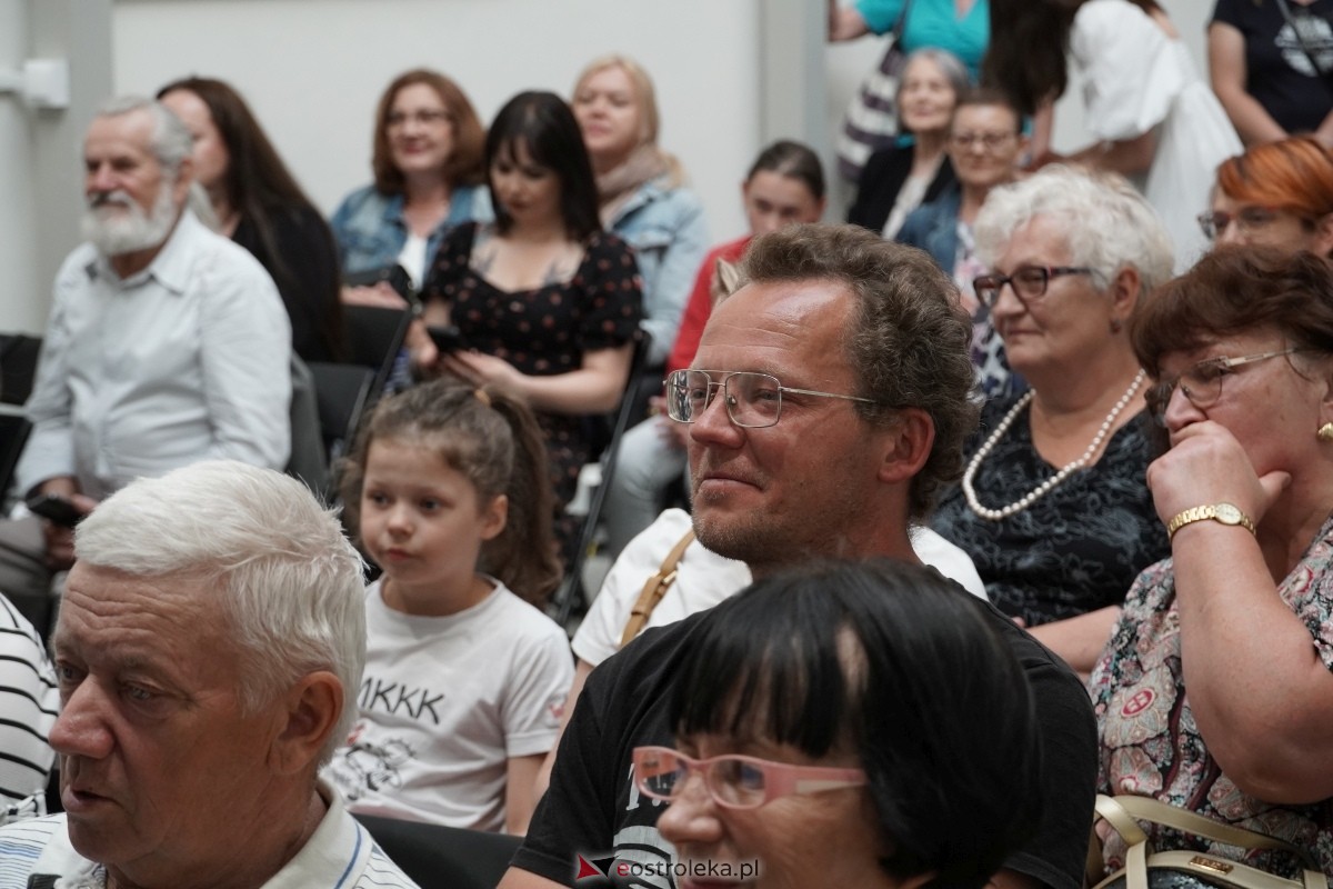 Noc Muzeów w Ostrołęce - Pora na Nikifora [18.05.2024] - zdjęcie #117 - eOstroleka.pl