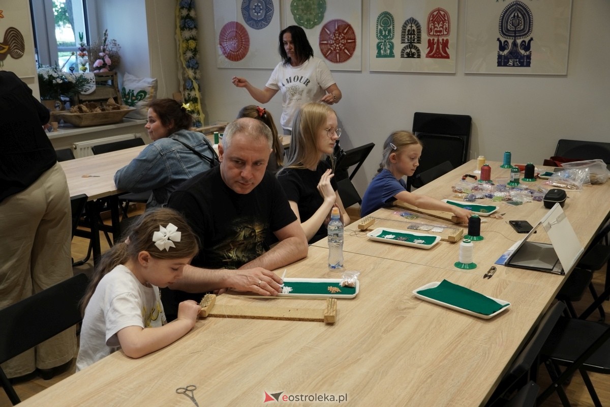 Noc Muzeów w Ostrołęce - Pora na Nikifora [18.05.2024] - zdjęcie #50 - eOstroleka.pl
