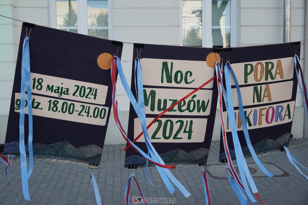 Noc Muzeów w Ostrołęce - Pora na Nikifora [18.05.2024] - zdjęcie #24 - eOstroleka.pl