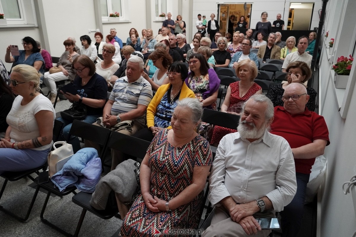 Noc Muzeów w Ostrołęce - Pora na Nikifora [18.05.2024] - zdjęcie #11 - eOstroleka.pl
