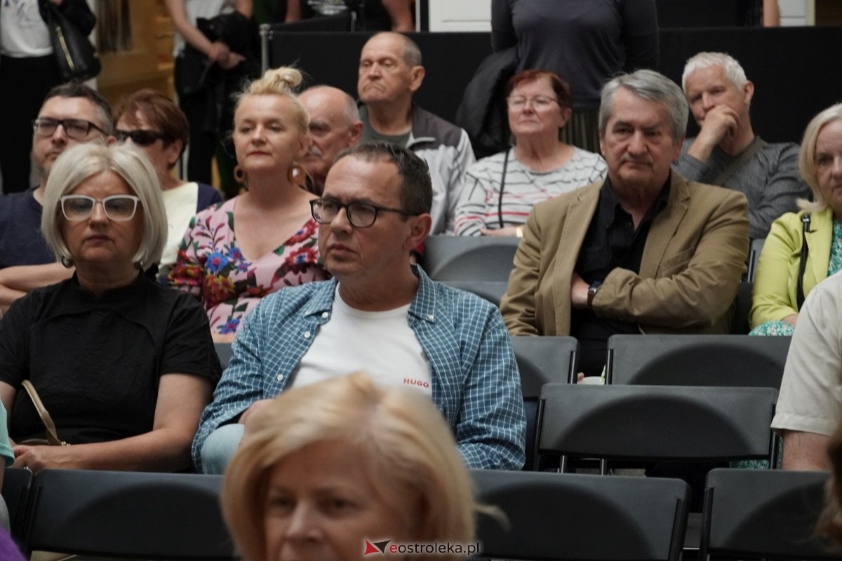 Noc Muzeów w Ostrołęce - Pora na Nikifora [18.05.2024] - zdjęcie #2 - eOstroleka.pl