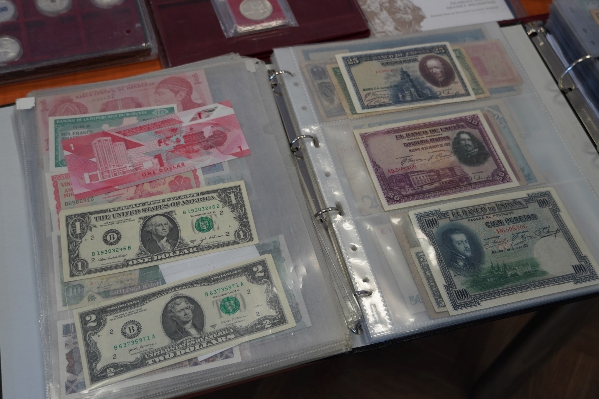 Giełda kolekcjonerska w Klubie Lokator [19.05.2024] - zdjęcie #38 - eOstroleka.pl