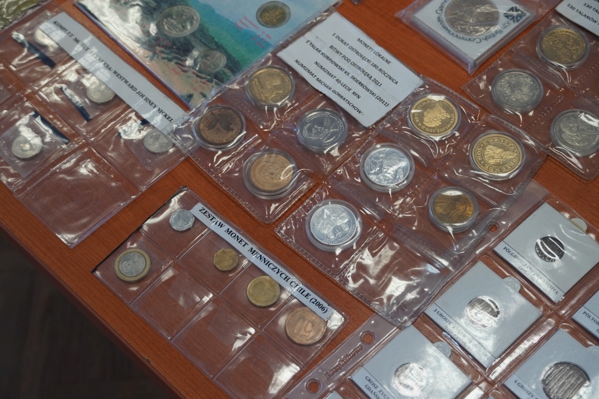 Giełda kolekcjonerska w Klubie Lokator [19.05.2024] - zdjęcie #36 - eOstroleka.pl