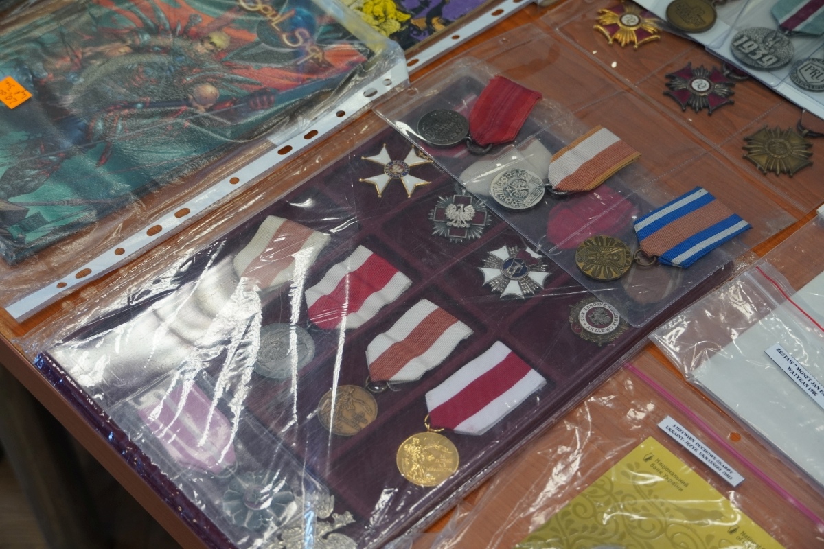 Giełda kolekcjonerska w Klubie Lokator [19.05.2024] - zdjęcie #32 - eOstroleka.pl